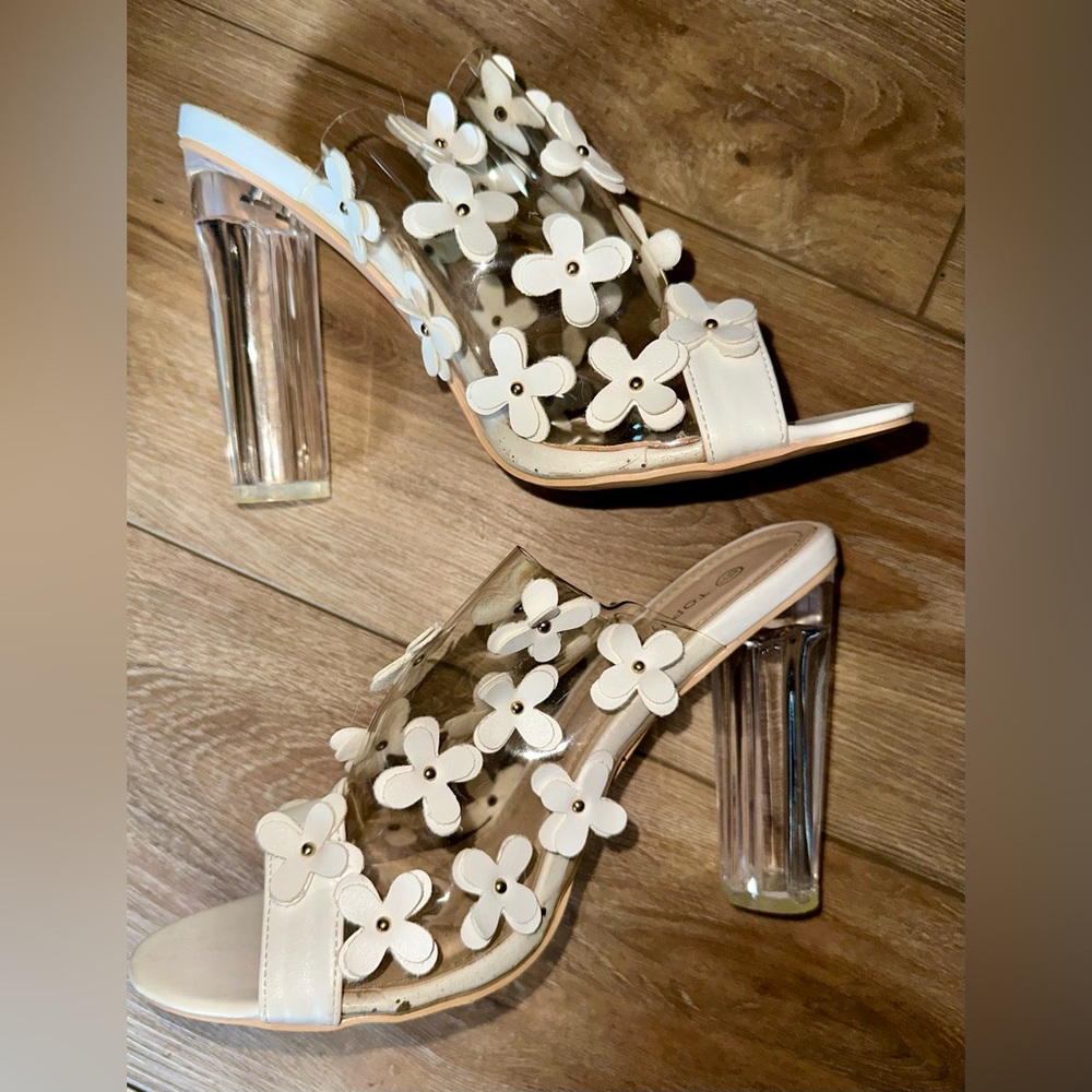TOP Moda White Floral Clear Block Heel Mules